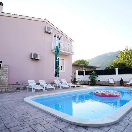 ヴィラ Tago With Heated New Pool Kaštela