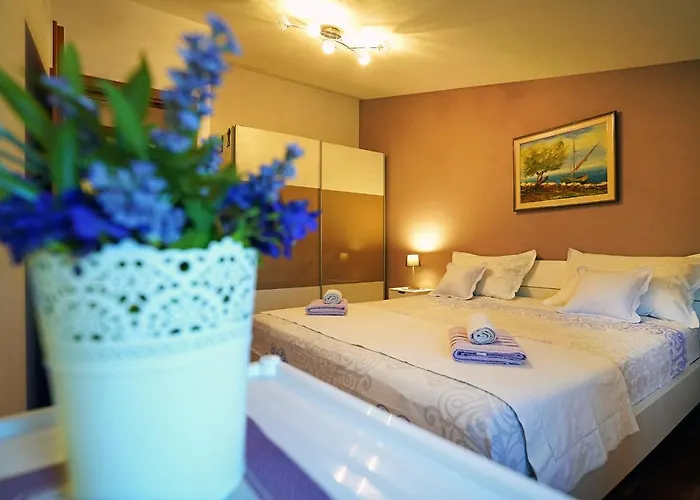 Tago With Heated New Pool * Kastela
