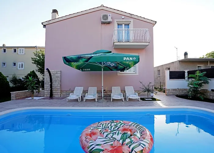 Tago With Heated New Pool Villa Kastela
