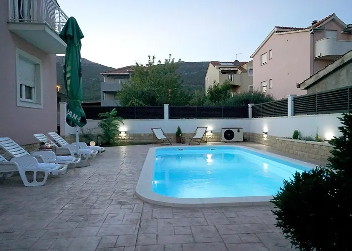 Villa Tago With Heated New Pool *