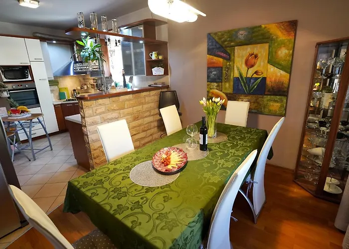 Tago With Heated New Pool * Kastela