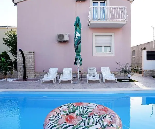 Tago With Heated New Pool Villa Kastela