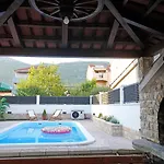 Вилла Tago With Heated New Pool *