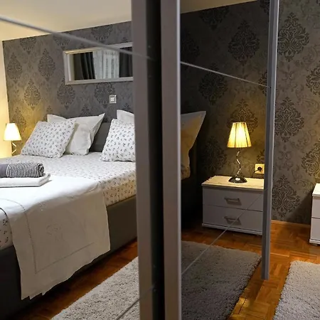 Tago With Heated New Pool Villa Kastela