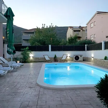 Villa Tago With Heated New Pool *