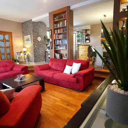 Вилла Tago With Heated New Pool Каштела