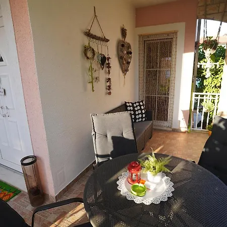 Tago With Heated New Pool