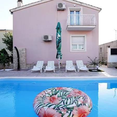 Tago With Heated New Pool Вилла Каштела