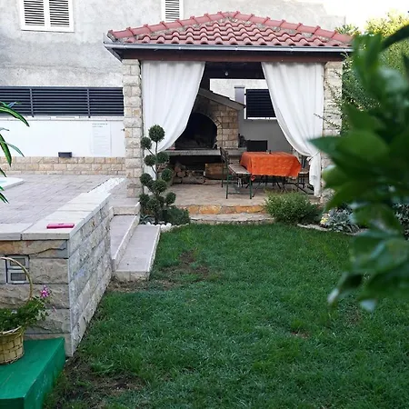 Tago With Heated New Pool Villa *