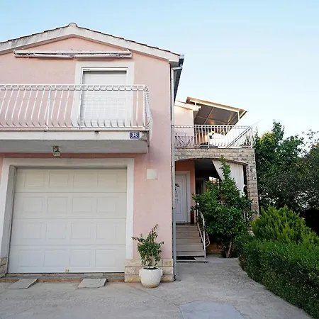 Tago With Heated New Pool Villa