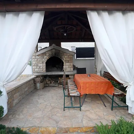 Tago With Heated New Pool Kastela